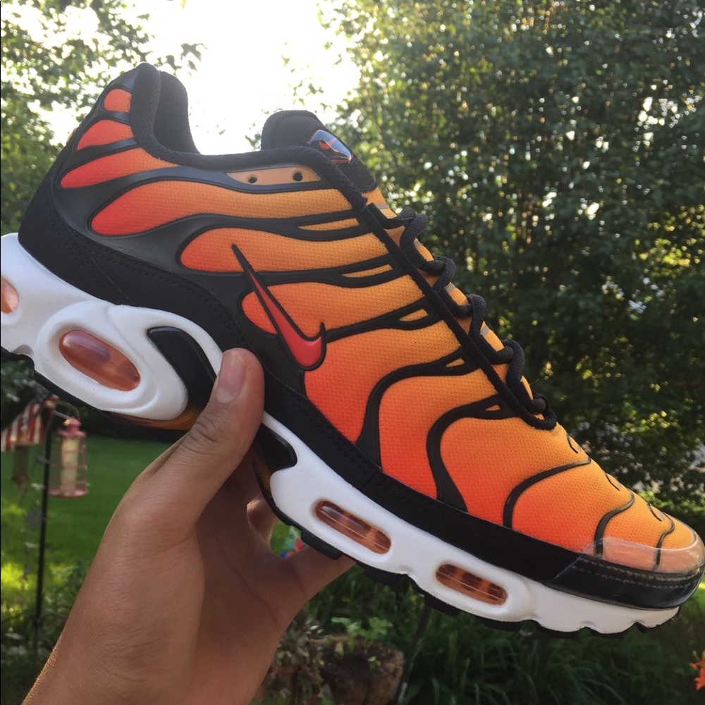 Air max plus “sunset”